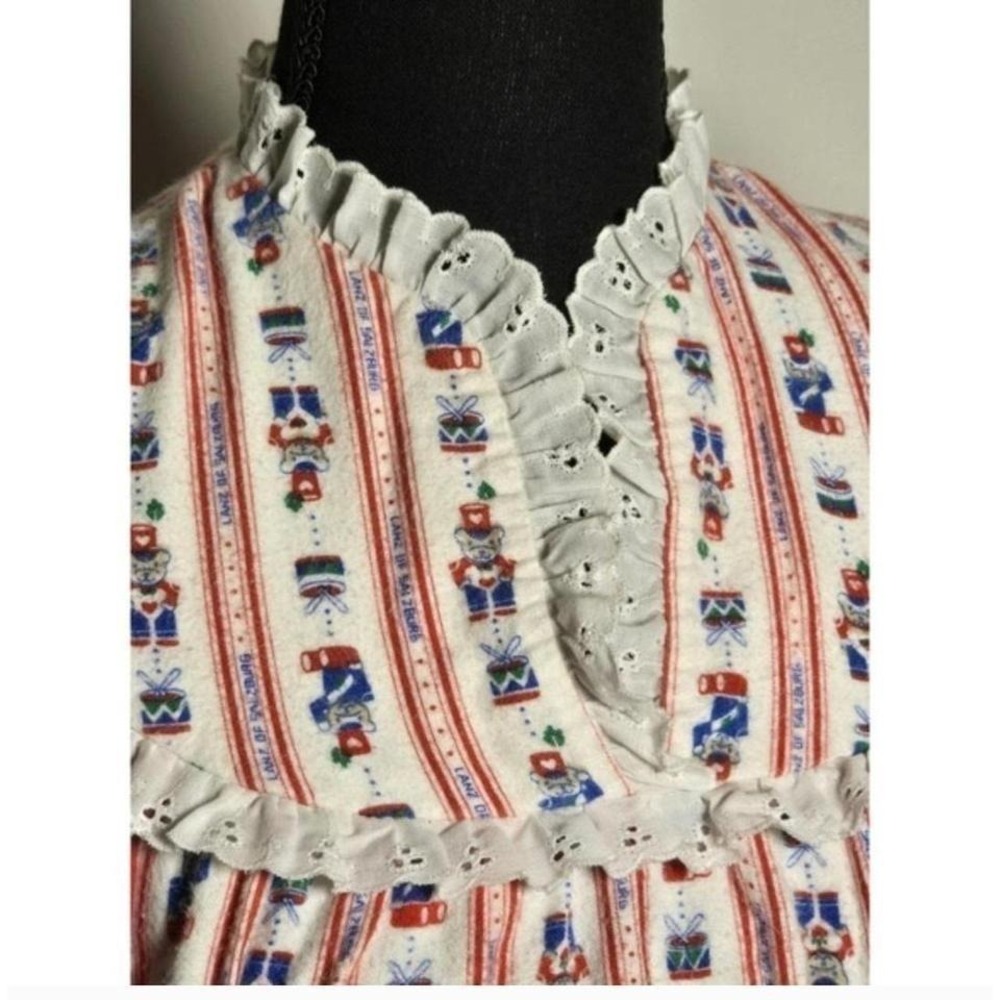 Lanz of Salzburg Traditional nightgown Medium  cottagecore vintage sleepwear - Picture 4 of 8